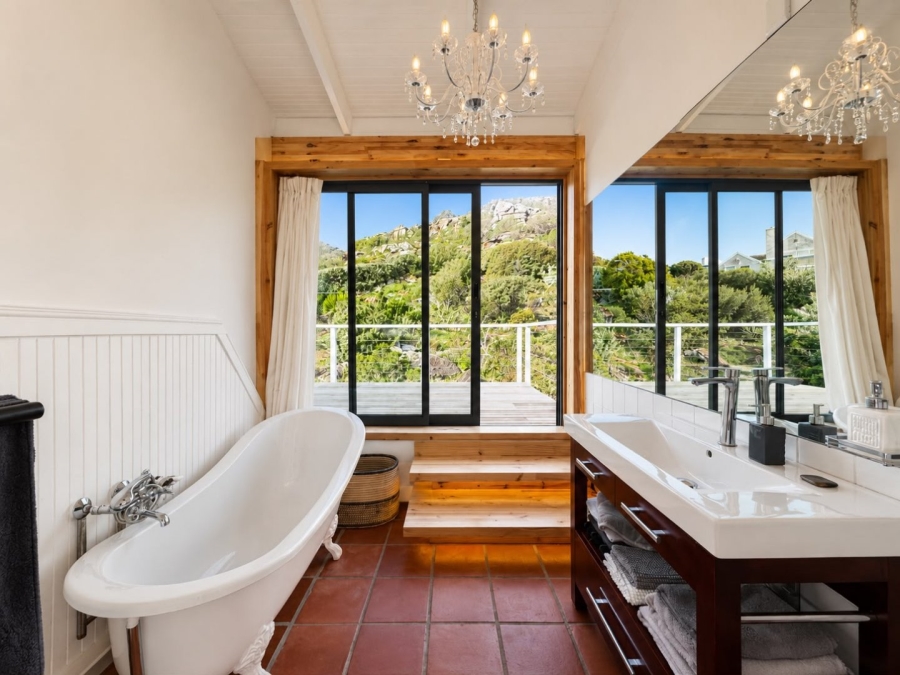 To Let 2 Bedroom Property for Rent in Crofters Valley Western Cape